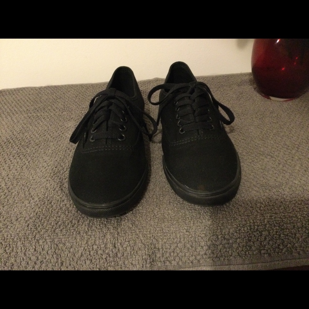 Vans off the wall skate shoe